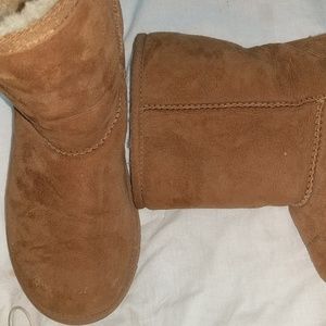 Youth ugh boots